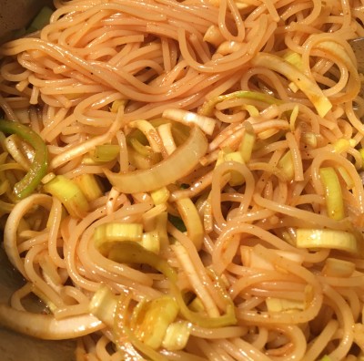Spaghettisalat asiatisch gewürzt