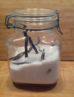 Der selbstgemachte Vanillezucker ist geschmacklich <br />nicht mit künstlichem Vanillezucker zu vergleichen!